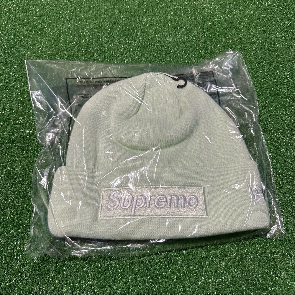 Supreme new era box logo beanie light green